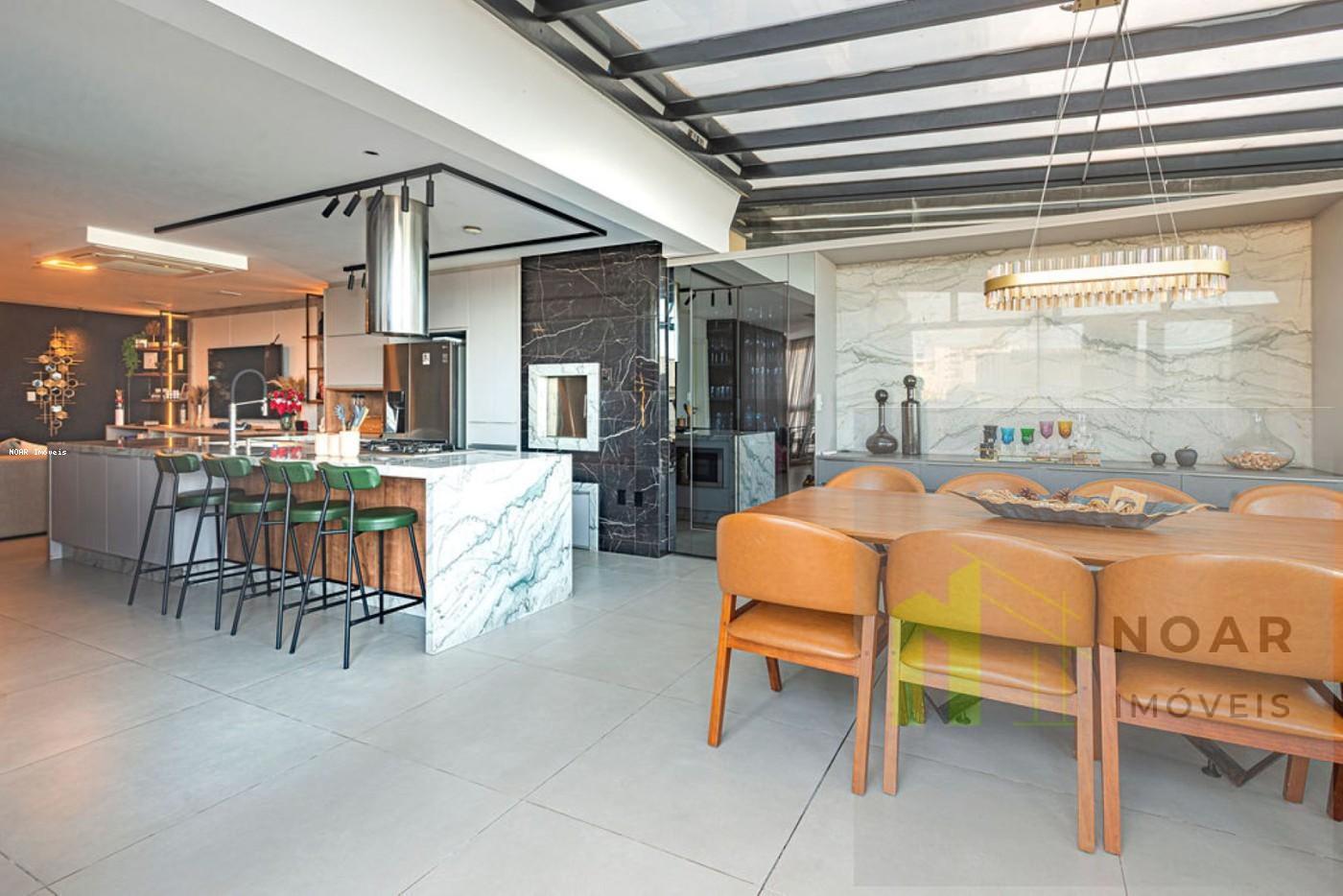 Cozinha/sala de jantar.
